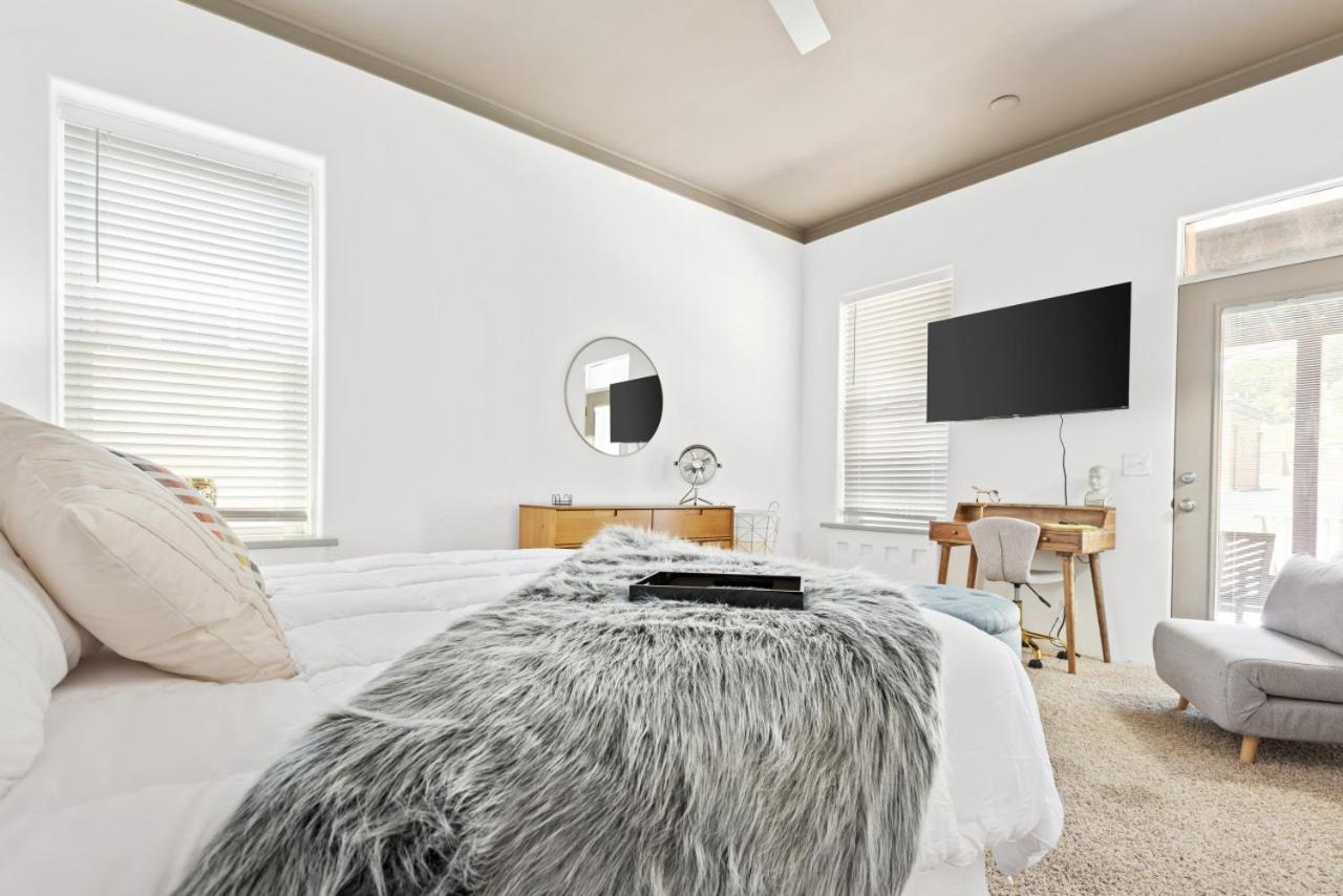 115 N Main Huge 2 Bedroom Unit On Main Street Saint Charles Buitenkant foto