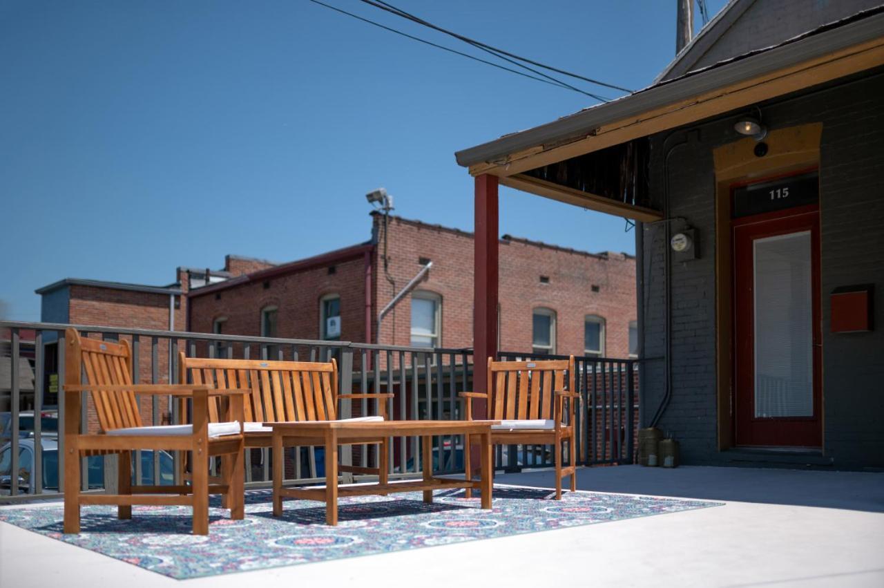 115 N Main Huge 2 Bedroom Unit On Main Street Saint Charles Buitenkant foto