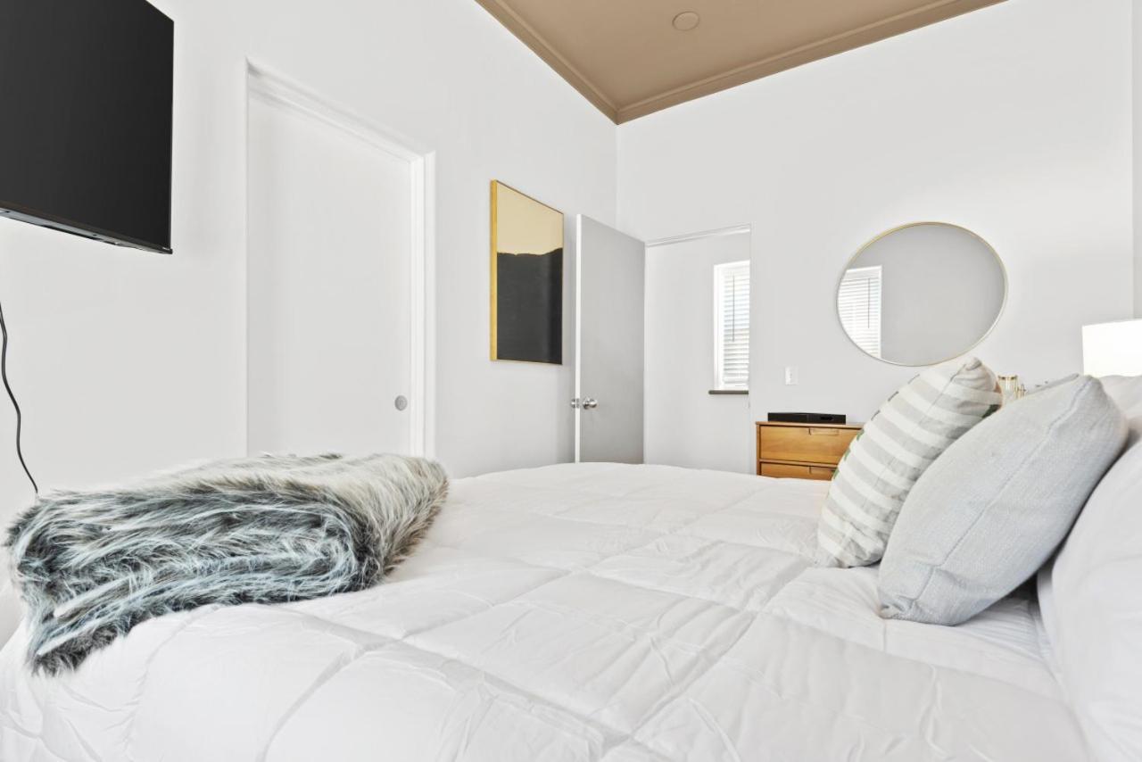 115 N Main Huge 2 Bedroom Unit On Main Street Saint Charles Buitenkant foto